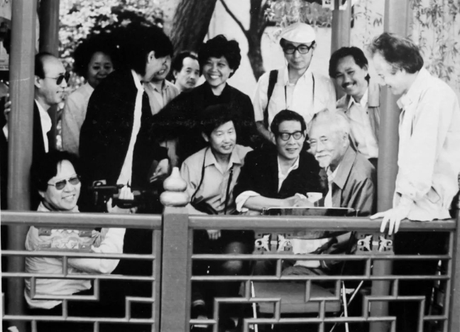 1990年，葉淺予師生藝術(shù)行路團在浙江